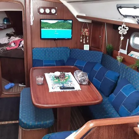Velier Baby Two Botel